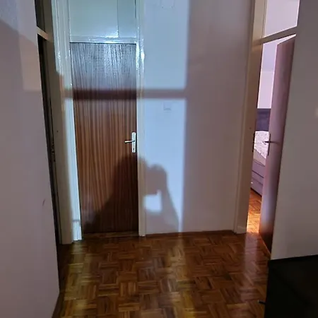 Centar With Three Bedrooms 아파트 *